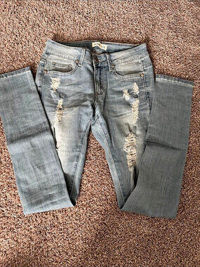 Distressed Skinny Jeans